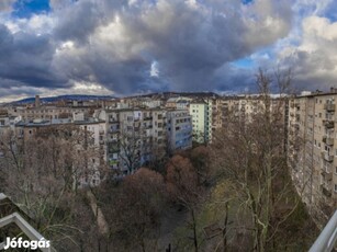 Beépíthető tetőtér eladó XI. kerületben, Lágymányoson!