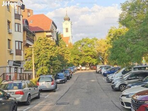 Két szintes lakás Budaörs központjaban