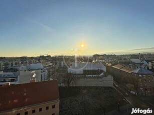 Örök Panorámás, Felújított, Loggiás Lakás Eladó!