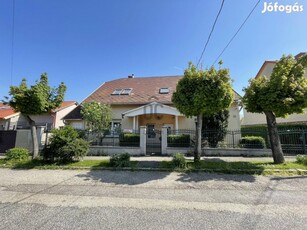 Veszprémi eladó tégla családi ház