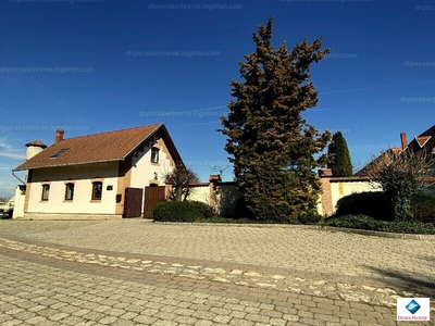 Eladó raktárhelyiség - Bóly, Hősök tere