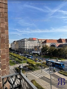 Kiadó lakásban iroda - VII. kerület, Madách Imre tér