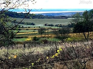 Balaton- Felvidéki panorámás telek eladó!