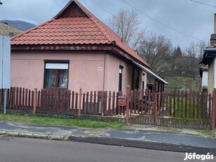 Eladó Somoskőújfalu családi ház