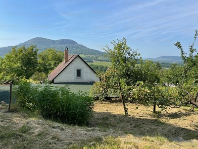 Eladó hétvégi házas nyaraló - Nemesgulács, Veszprém megye