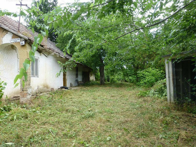 Eladó lakóövezeti telek - Perkáta, Kossuth Lajos utca 85.