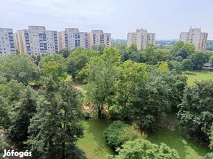 Derék utcai, panorámás lakás eladó