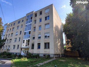 Miskolc Kilián dél Gagarin utcában 3. em-i 28 m2-es lakás kedvező áron