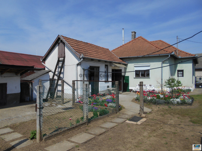 Eladó átlagos állapotú ház - Kisvárda