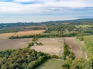 Eladó telek Balatonkenese