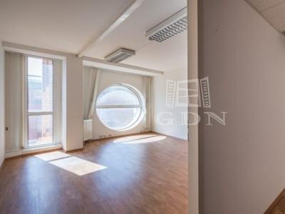 Budapest VIII. kerület, Orczy negyed, B kat. Irodaház VII.em 572 m² iroda