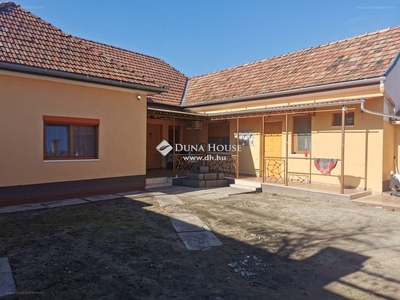 Cegléd, ingatlan, ház, 162 m2, 60.000.000 Ft