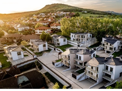 újépítésű, Ezüsthegyi lakópark, Üröm, ingatlan, lakás, 128 m2, 137.590.000 Ft