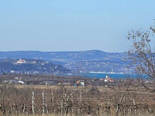 Eladó telek Balatonendréd