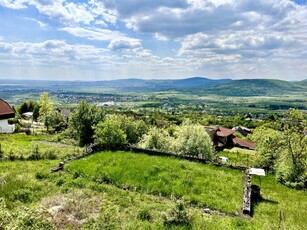 Eladó telek Szentendre