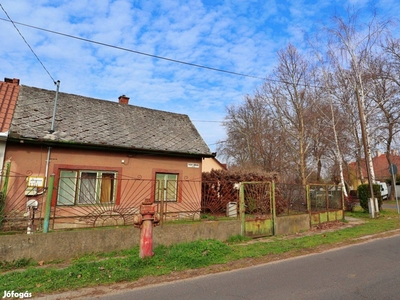 Debrecenben a Thury András utcán felújítandó ikerházfél eladó! - Debrecen, Hajdú-Bihar - Sorház/ikerház/házrész