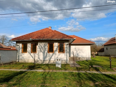 Eladó családi ház Békésen - Békés, Békés - Ház