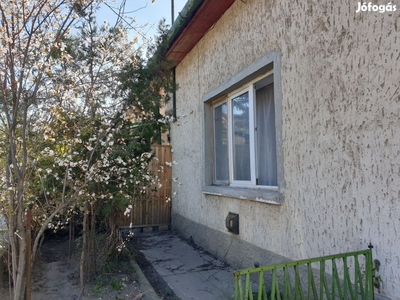 XXI. Kerület, Királyerdő, 48 m2-es, házrész, felújítandó állapotú - XXI. kerület, Budapest - Sorház/ikerház/házrész