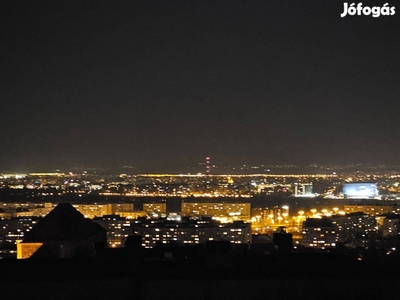 Remetehegyi úton, panorámás felujitott lakás eladó