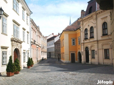 Sopron óváros másfél szobás lakás