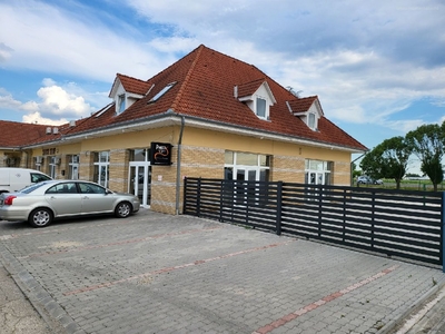 Újváros, Győr, ingatlan, üzleti ingatlan, 300 m2, 119.000.000 Ft