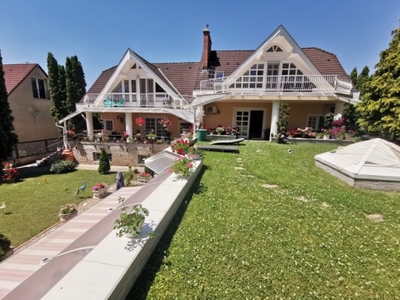 Eladó családi házBudapest, II. kerület, Pesthidegkút-ófalu, Mosbach park közelében