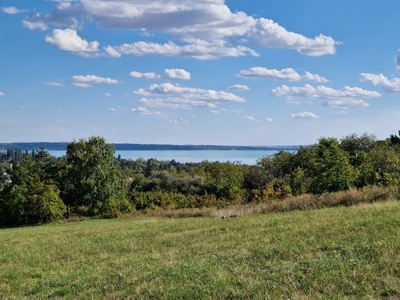 Eladó telek Balatonkenese