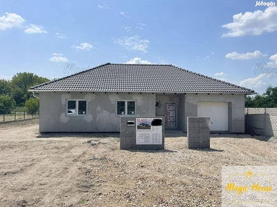 Baracskán, Új 145 m2-es, 4 szoba + nappalis, modern családi ház