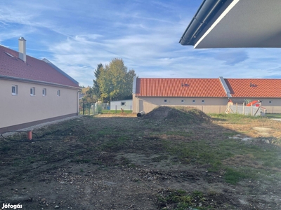 Eladó 480 m2-es telekrész Szombathely északi részén - Szombathely, Vas - Telek, föld