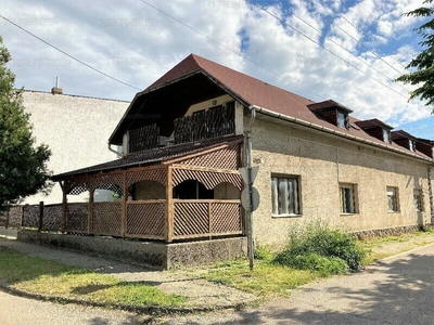 Eladó családi ház - Esztergom, Matyasovszky utca