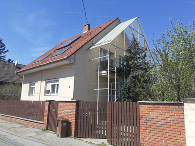 Eladó családi ház - Pécs, Borostyán utca