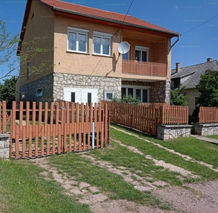 Eladó családi ház - Tardos, Komárom-Esztergom megye