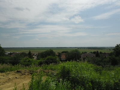 Eladó lakóövezeti telek - Szekszárd, Szőlőhegy