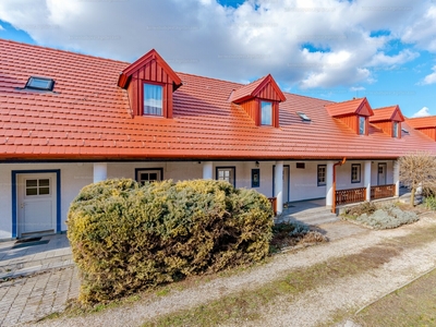 Eladó szálloda, hotel, panzió - Etyek, Ófalu