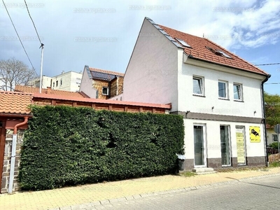 Eladó szálloda, hotel, panzió - Gyöngyös, Batsányi János utca