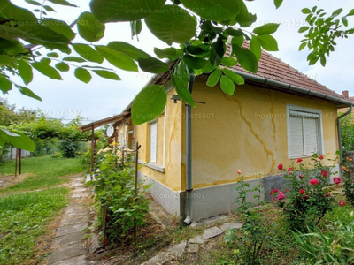 Eladó vályogház - Mezőkövesd, Budai Nagy Antal út