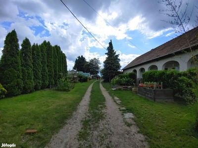 Súron eladó családi ház - Súr, Komárom-Esztergom - Ház