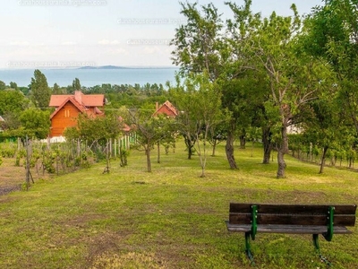 Eladó hétvégi házas nyaraló - Balatongyörök, Füredi út