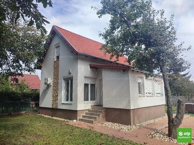 Eladó hétvégi házas nyaraló - Győr, Győr-Moson-Sopron megye