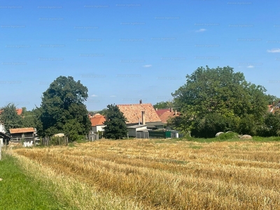 Eladó lakóövezeti telek - Nyúl, Mandulafa utca