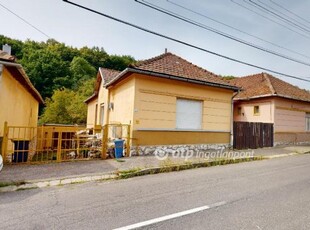 Eladó családi ház Miskolc, Városház tér