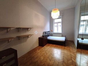 Eladó téglalakás Budapest, VI. kerület, Király utca, 2. emelet