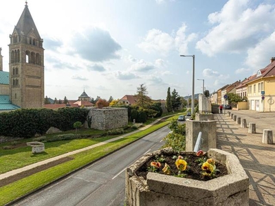 Pécs, Aradi vértanúk útja