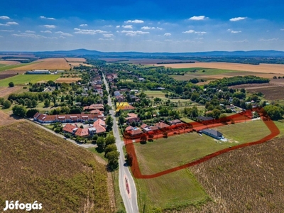 Pécstől 18 km-re,Birján frekventált részén,telkek, kiváló áron eladók!