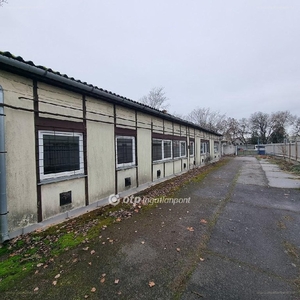 Szolnok, ingatlan, telek, 450 m2, 51.200.000 Ft