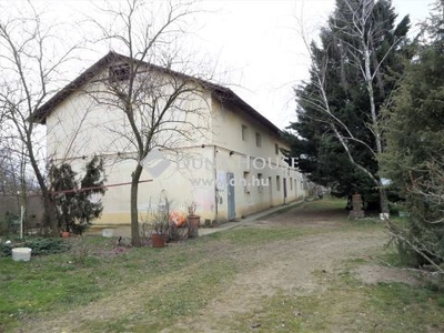 Eladó Ház, Bács-Kiskun megye Lajosmizse 540 nm-es épület 1 hektáros területtel Lajosmizsén