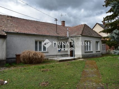 Eladó Ház, Veszprém megye, Pécsely - Pécsely központjában eladó ház