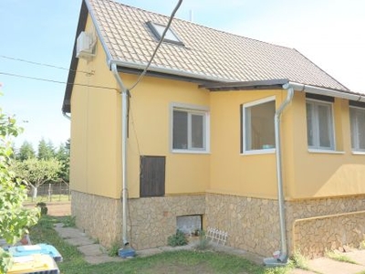 Eladó Ház, Budapest 17 kerület Rákoshegyen két generációs családi ház garázzsal, nyeles telekkel
