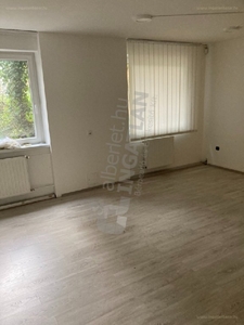 Budapest, ingatlan, üzleti ingatlan, 100 m2, 395.000 Ft