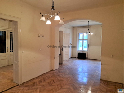 Eladó felújítandó lakás - Debrecen